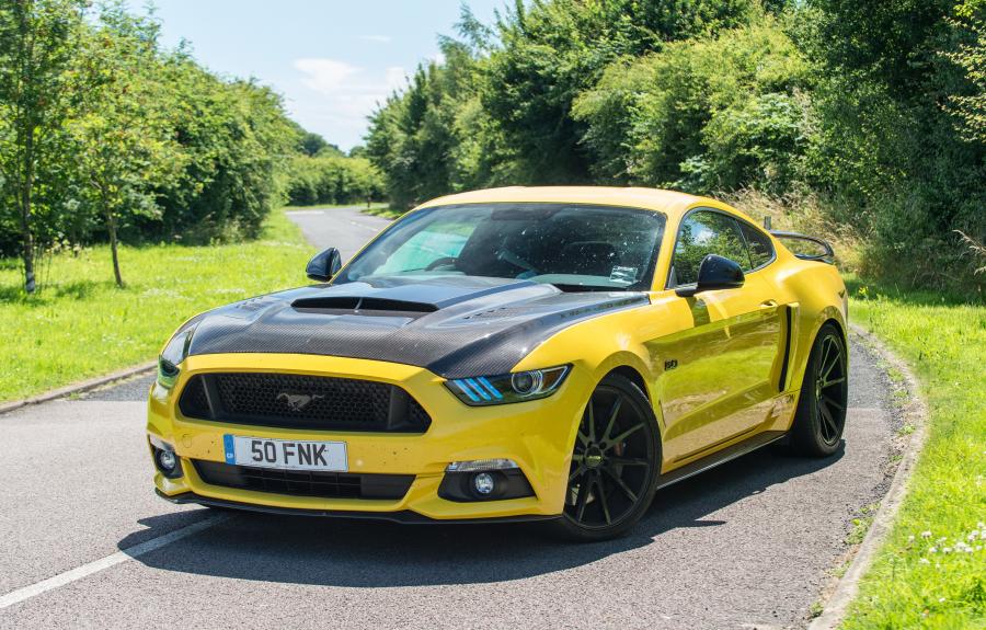  Ford Mustang CS700 by Clive Sutton 2016 года  (фото 10 из 19)